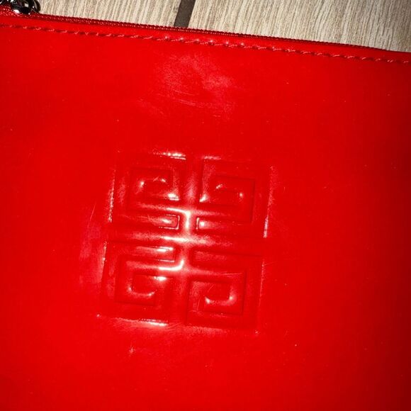 New Givenchy perfume Red Leather Pouch/ change bag - Picture 4 of 4